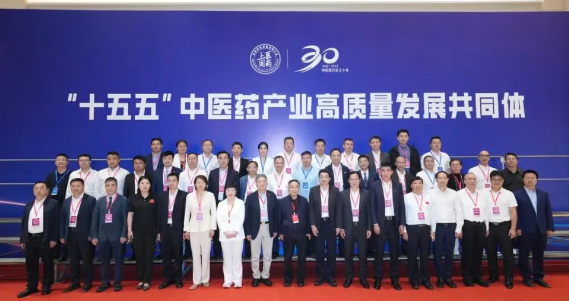 不凡成就非凡